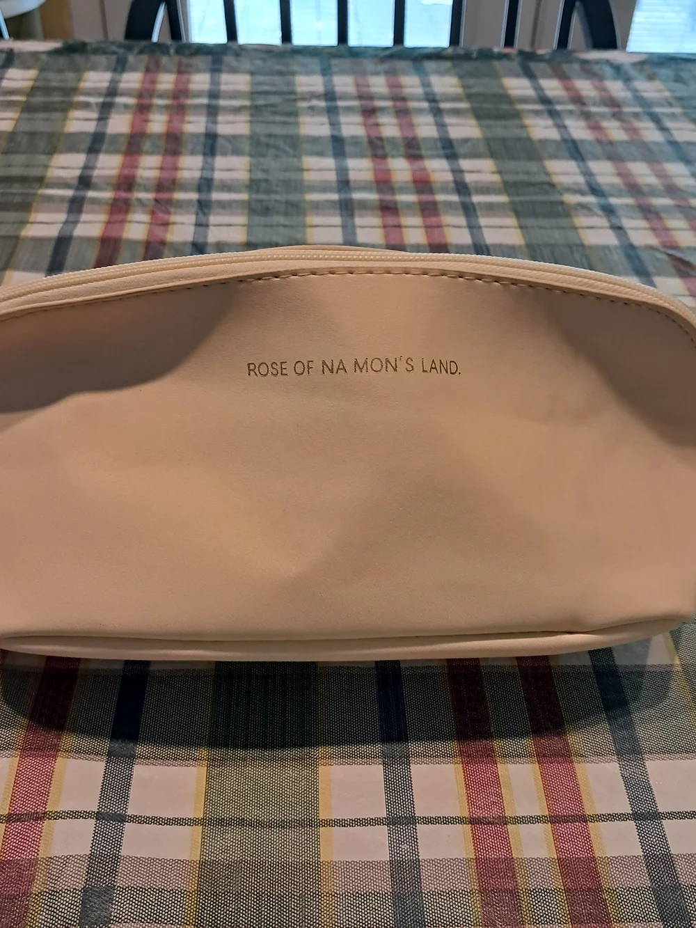 ROSE OF NA MON'S LAND. Cosmetic‎ Bag